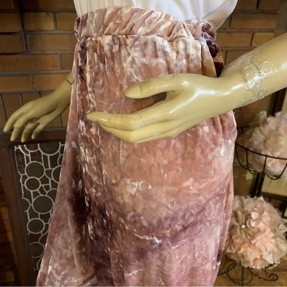 RAINBOW PINK & DARK PINK CRUSHED VELOUR JOGGER PANTS (1X) - Picture 8 of 13